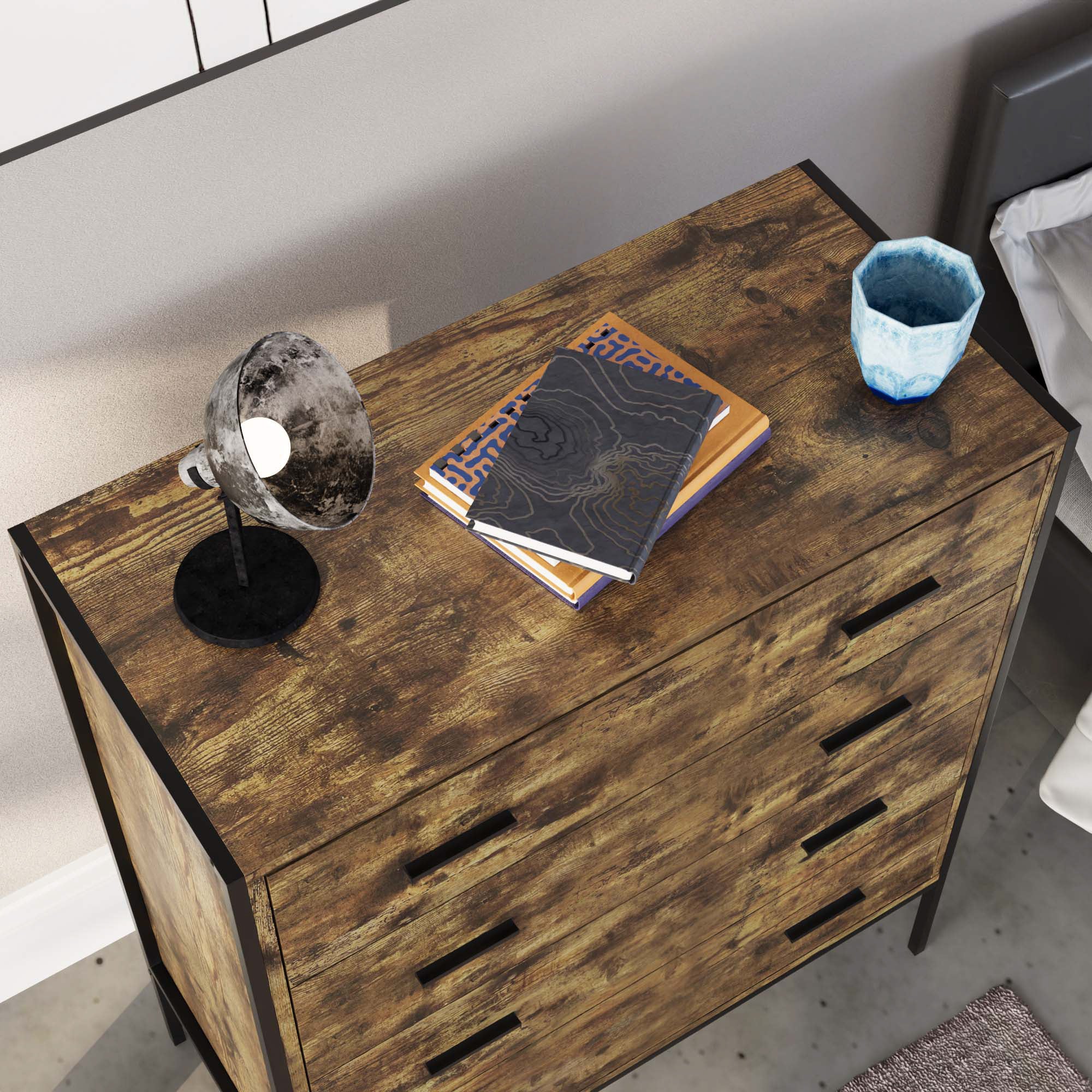 Brooklyn Kommode aus grauem Holz mit 4 Schubladen, Metallgriffen und -schienen – Schlafzimmermöbel - Image 4