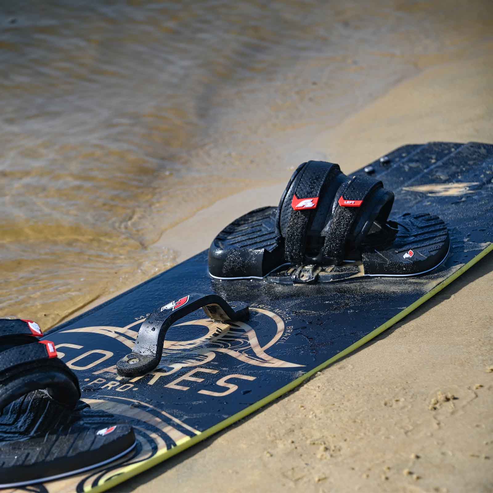 F2  Kiteboard Manoel Soares Promodel Wood Board 140 cm Schwarz - Image 3