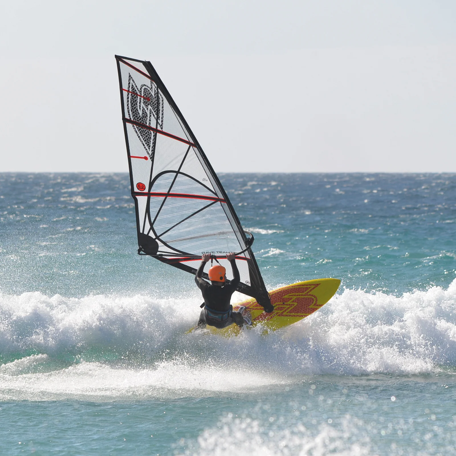 F2 Windsurf Segel Rave Team Pro 5.0qm Weiss - Image 2