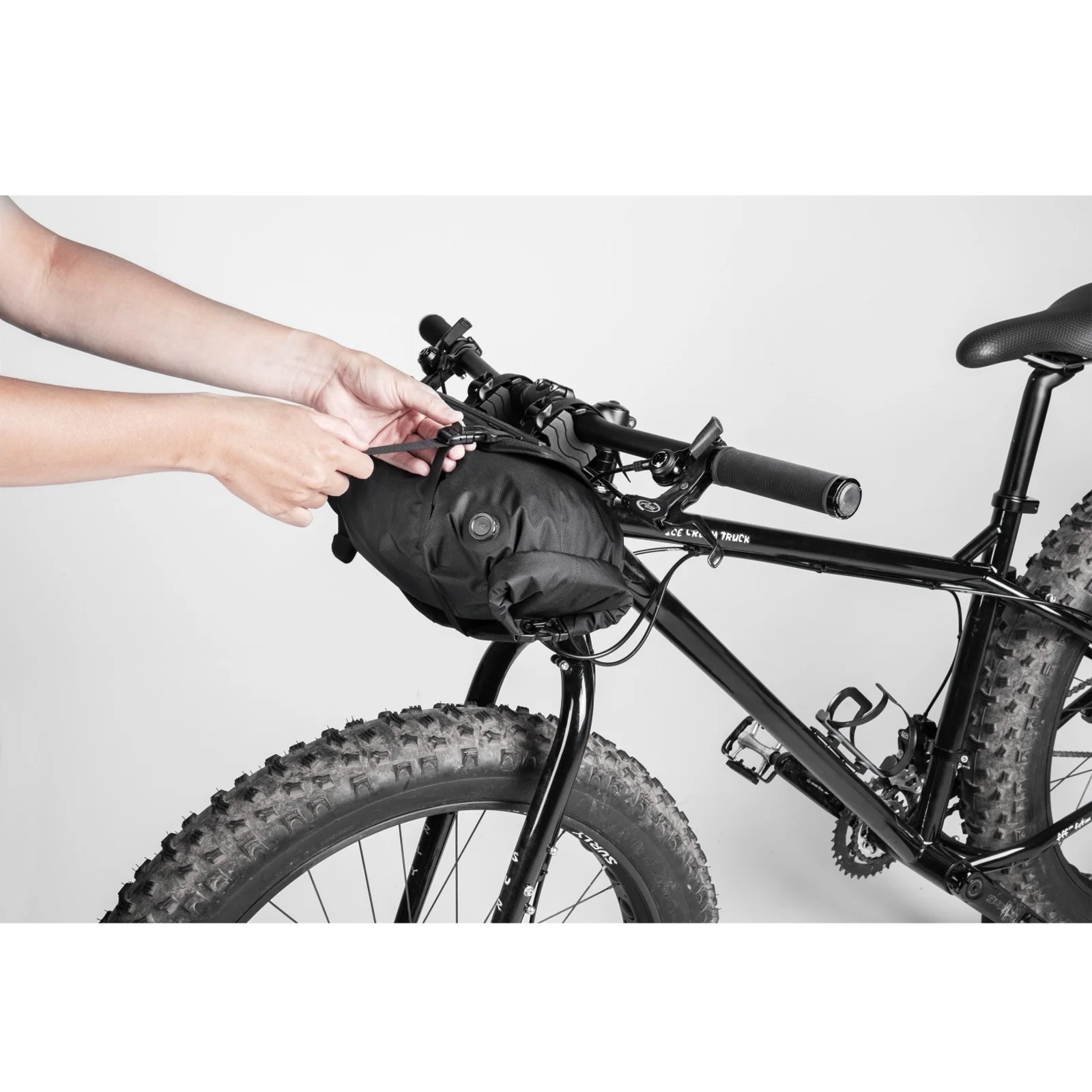 Topeak Lenkertasche FrontLoader 8 Liter - Image 11