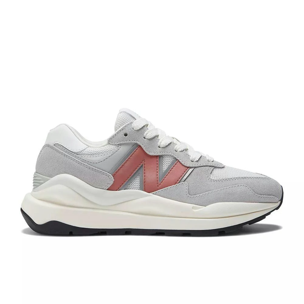 Turnschuhe Frau New Balance 57/40 Grau - Image 15