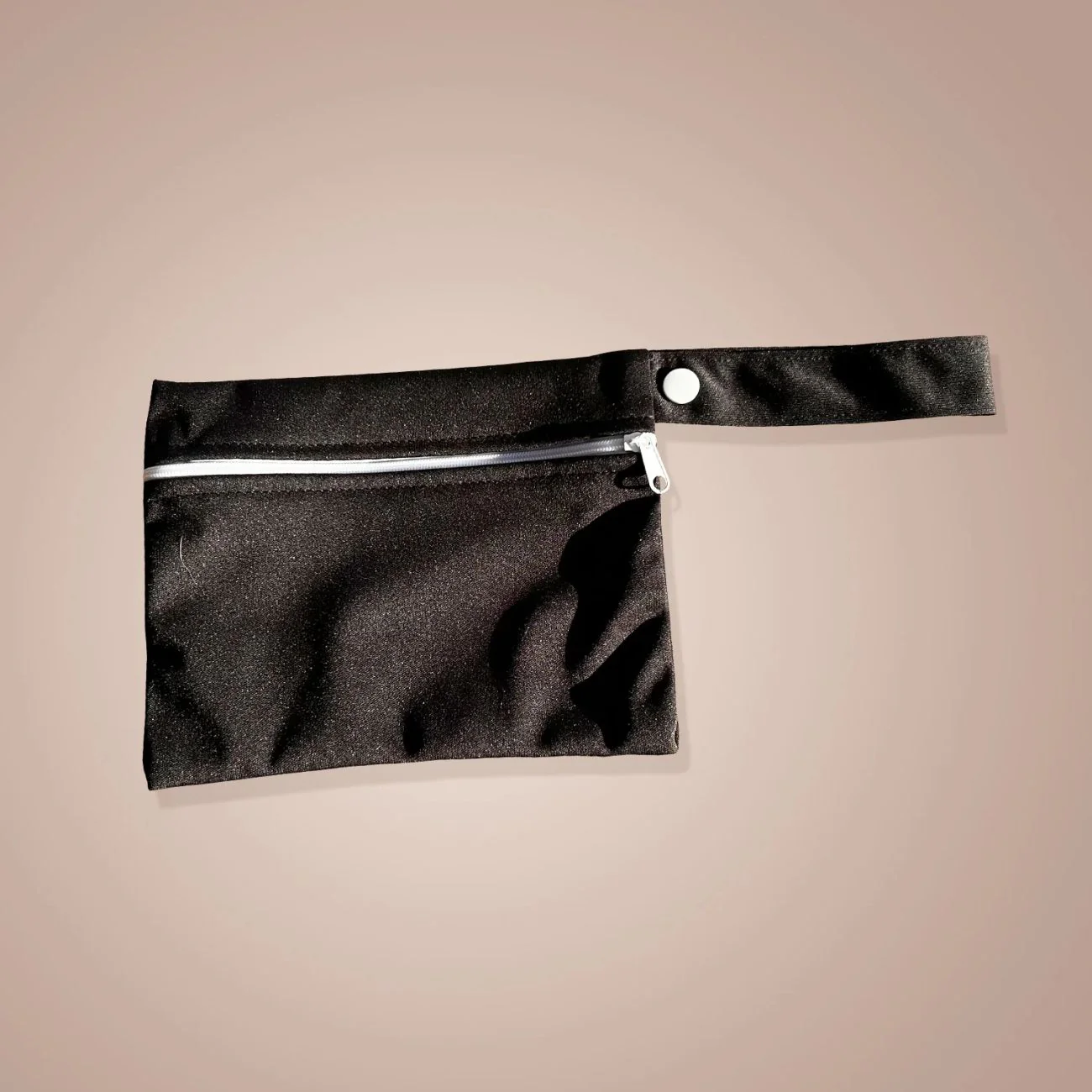 Wetbag für Hygieneartikel & Kosmetik - Auslaufsicher & Diskret, Schwarz